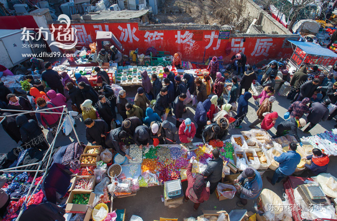 赶年集（组照之一）.jpg