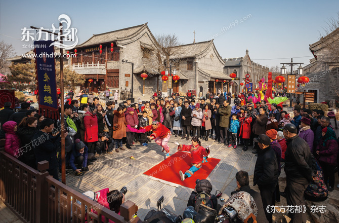 扑蝴蝶（组照之一）.jpg